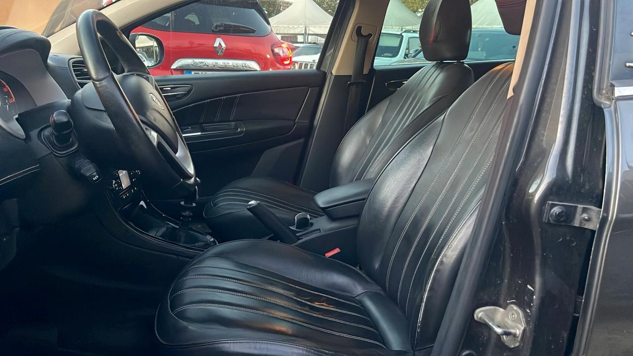 Lancia Delta 2.0 MJT DPF Gold