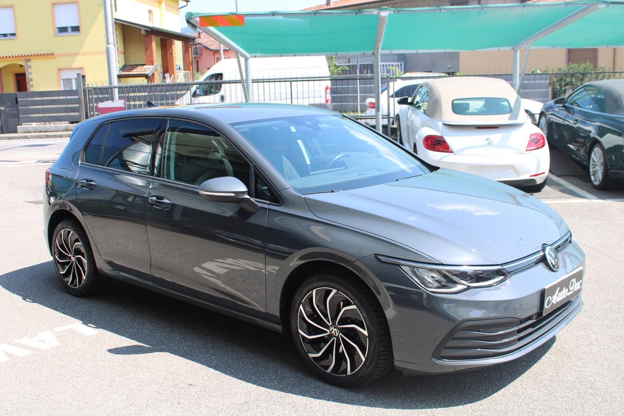 Volkswagen Golf 2.0 TDI SCR Life FARI A LED VETRI SCURI