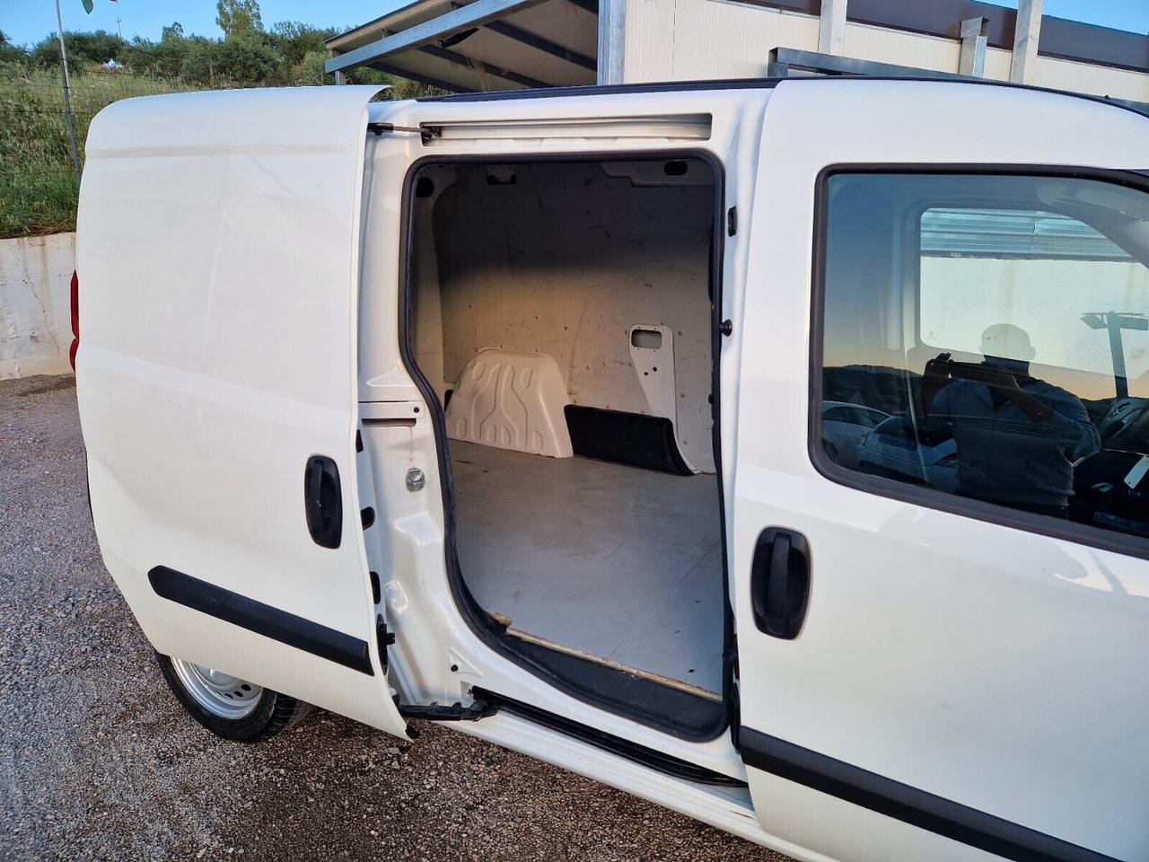 Opel Combo 1.3 CDTi 90CV PL-TN Blitz N1