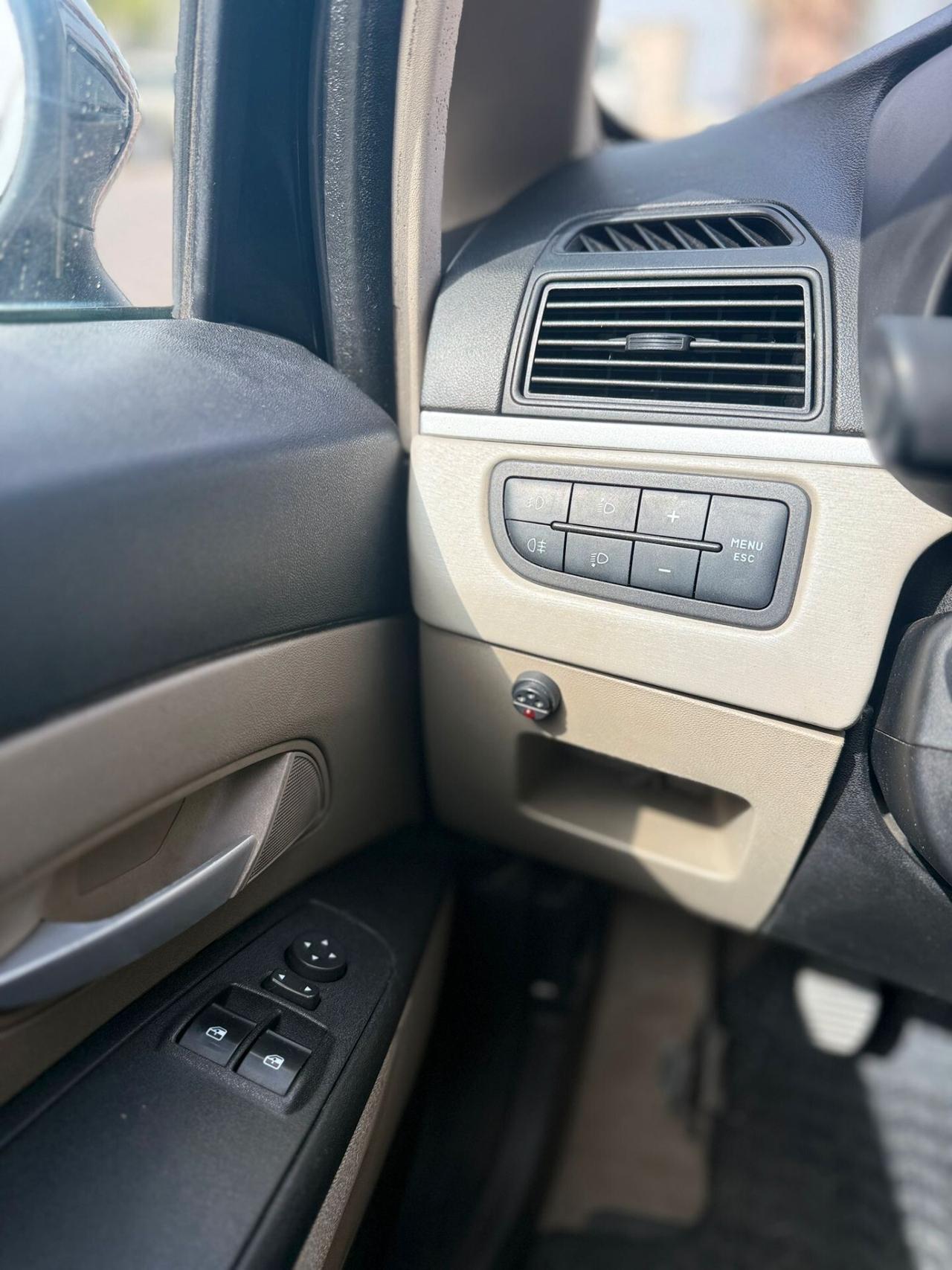 Fiat Punto 1.3 MJT 90cv (66kw) 5p.