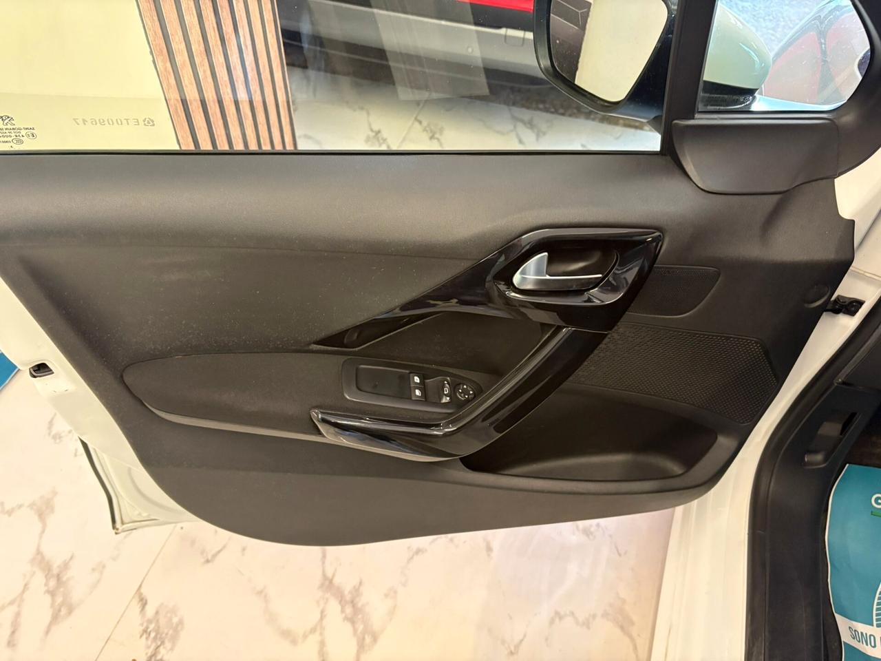 Peugeot 208 1.2 VTi 82 CV 5 porte Allure