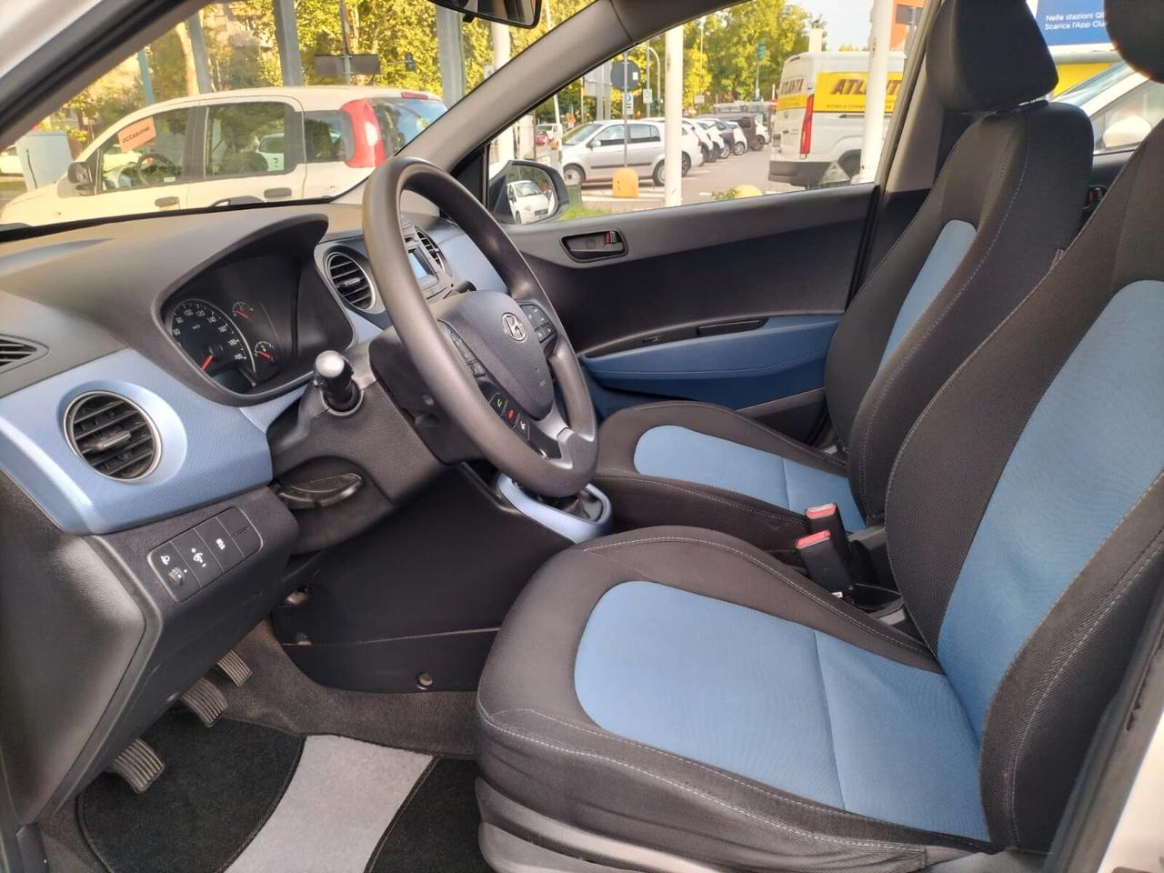 Hyundai i10 - TENUTA BENE !!!