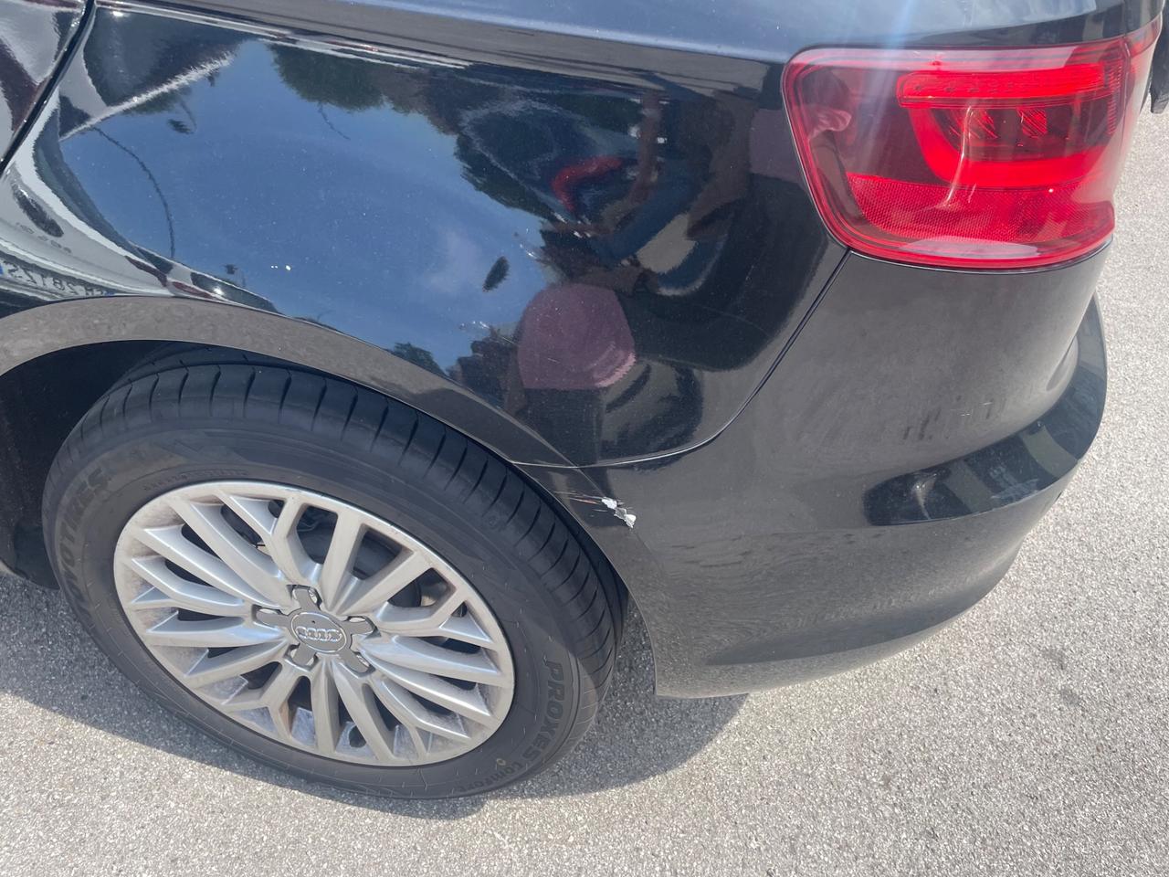 Audi A3 Sedan 1.6 TDI clean diesel S tronic Ambiente