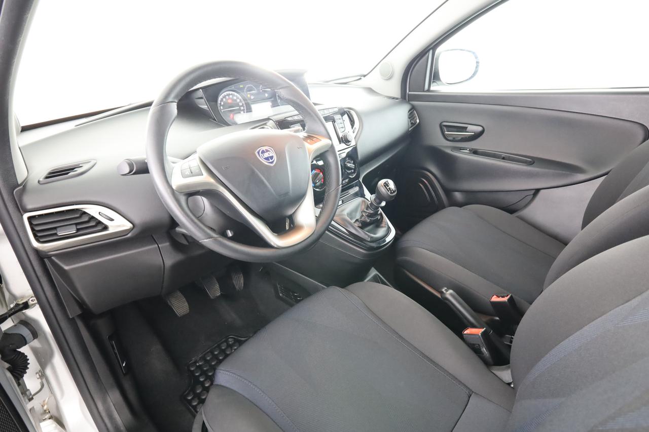 LANCIA Ypsilon 3ª serie Ypsilon 1.0 FireFly 70 CV Start&Stop Hybrid GOLD