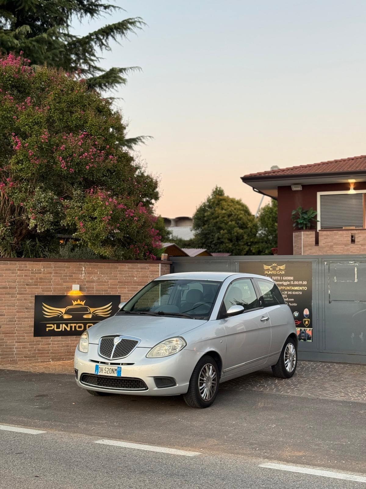 Lancia Ypsilon 1.2 Argento