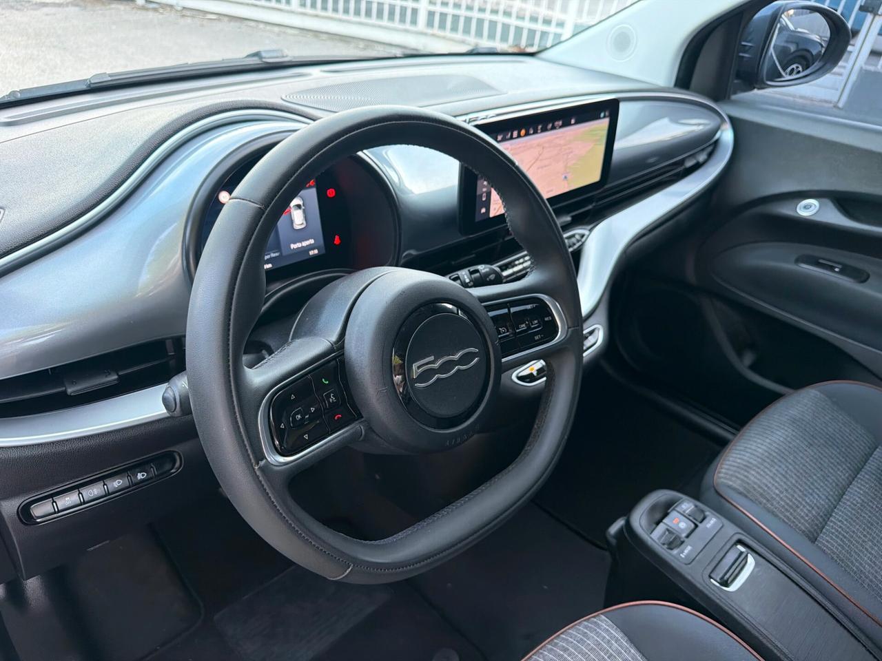 Fiat 500e 3+1 42 kWh Icon 2022 NAVI
