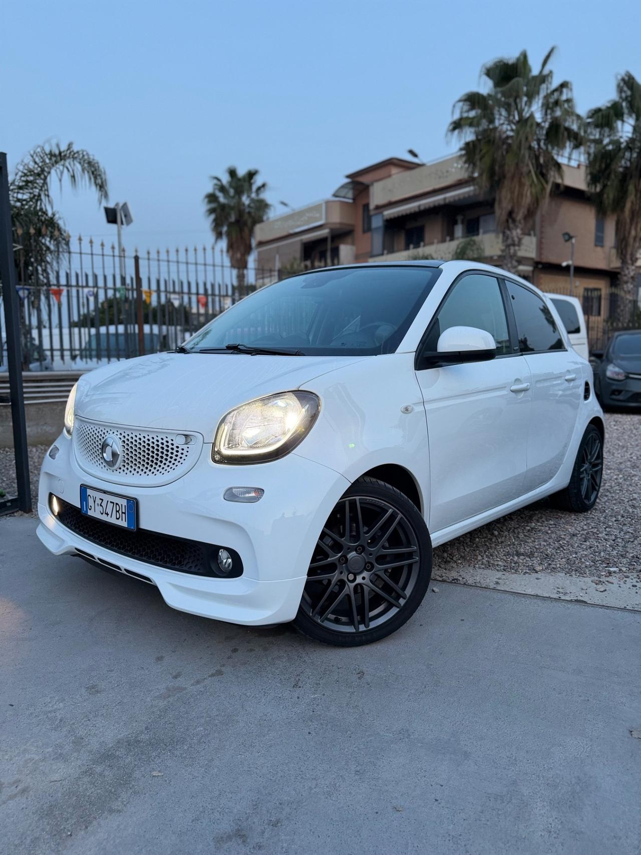 Smart ForFour 70 1.0 twinamic Allestita Brabus