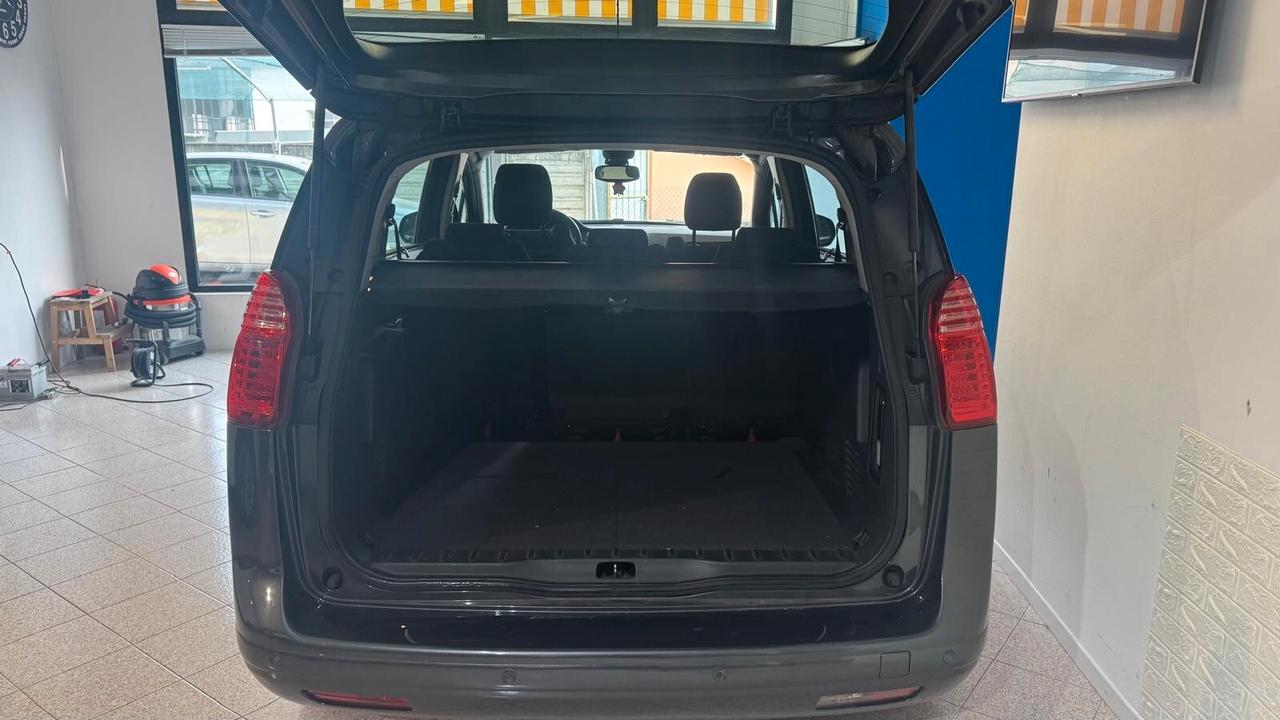 Peugeot 5008 1.6 HDi 110CV Premium
