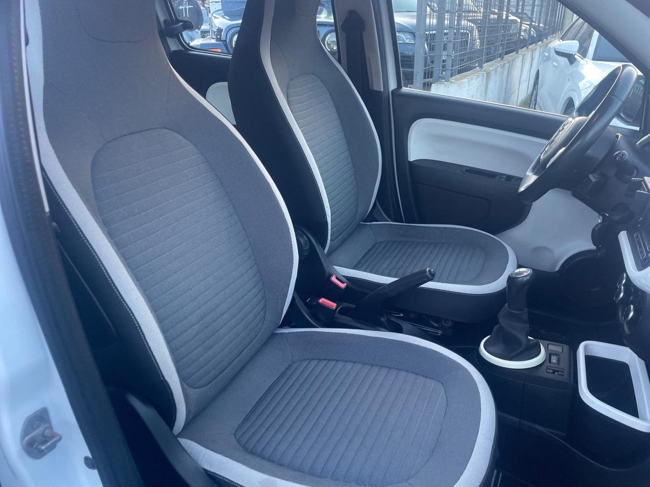 Renault Twingo 1.0 SCe Live 2015