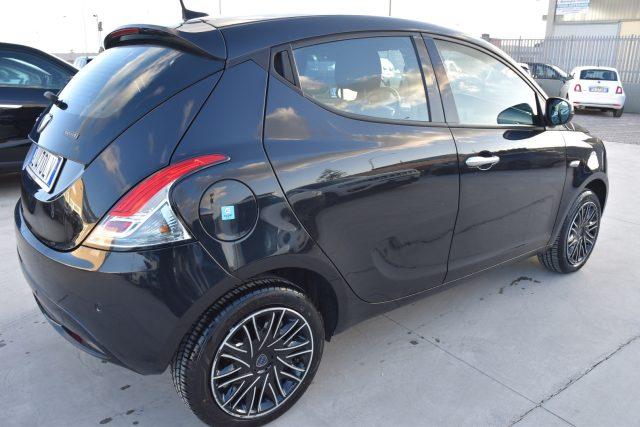 LANCIA Ypsilon 1.0 FireFly 5 porte S&S Hybrid Gold