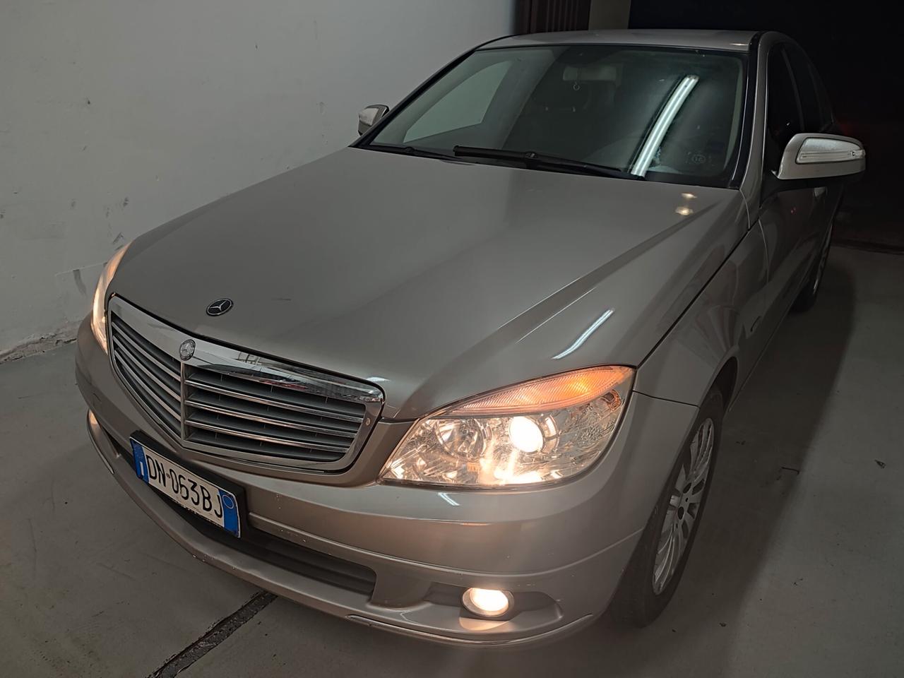 MERCEDES CLASSE C200 BERLINA A METANO POCHI KM GANCIO