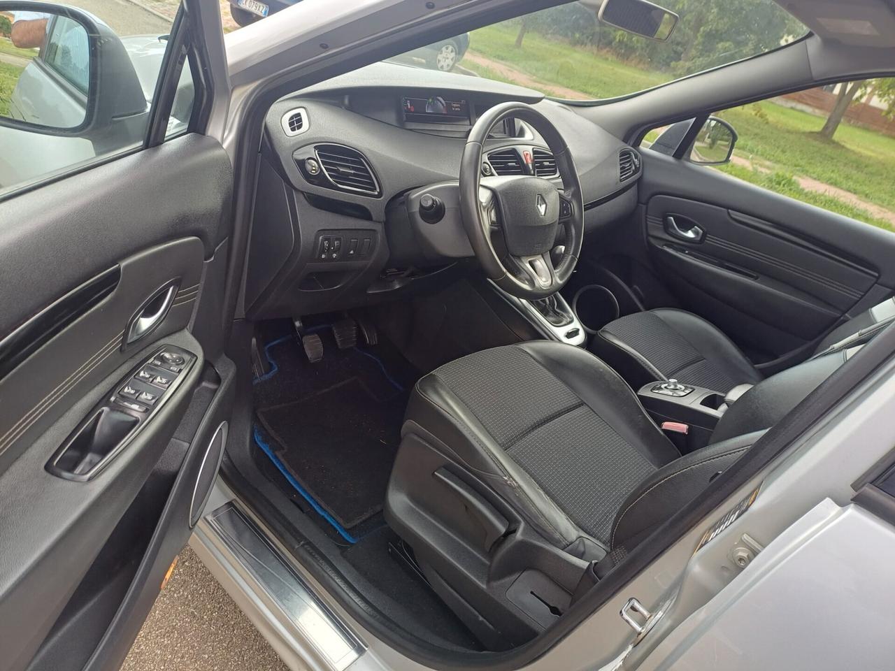 Renault Scenic Scénic X-Mod 1.5 dCi 110CV Luxe