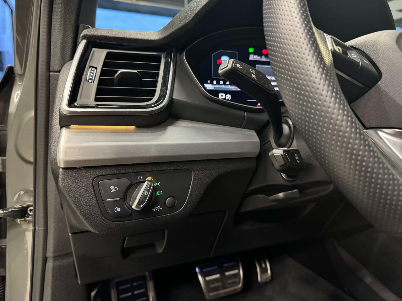 Audi Q5 SPB 40 TDI quattro S tronic Identity Black MATRIX