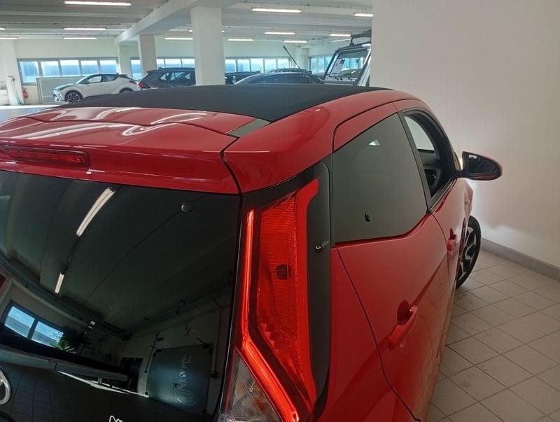 Toyota Aygo Aygo Connect 1.0 VVT-i 72 CV 5 porte x-wave MMT
