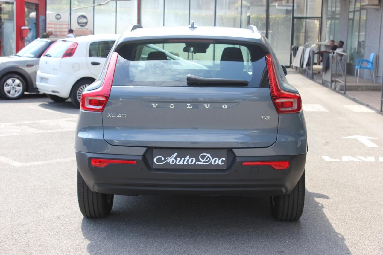 Volvo XC40 T3 Geartronic Momentum PRONTA CONSEGNA