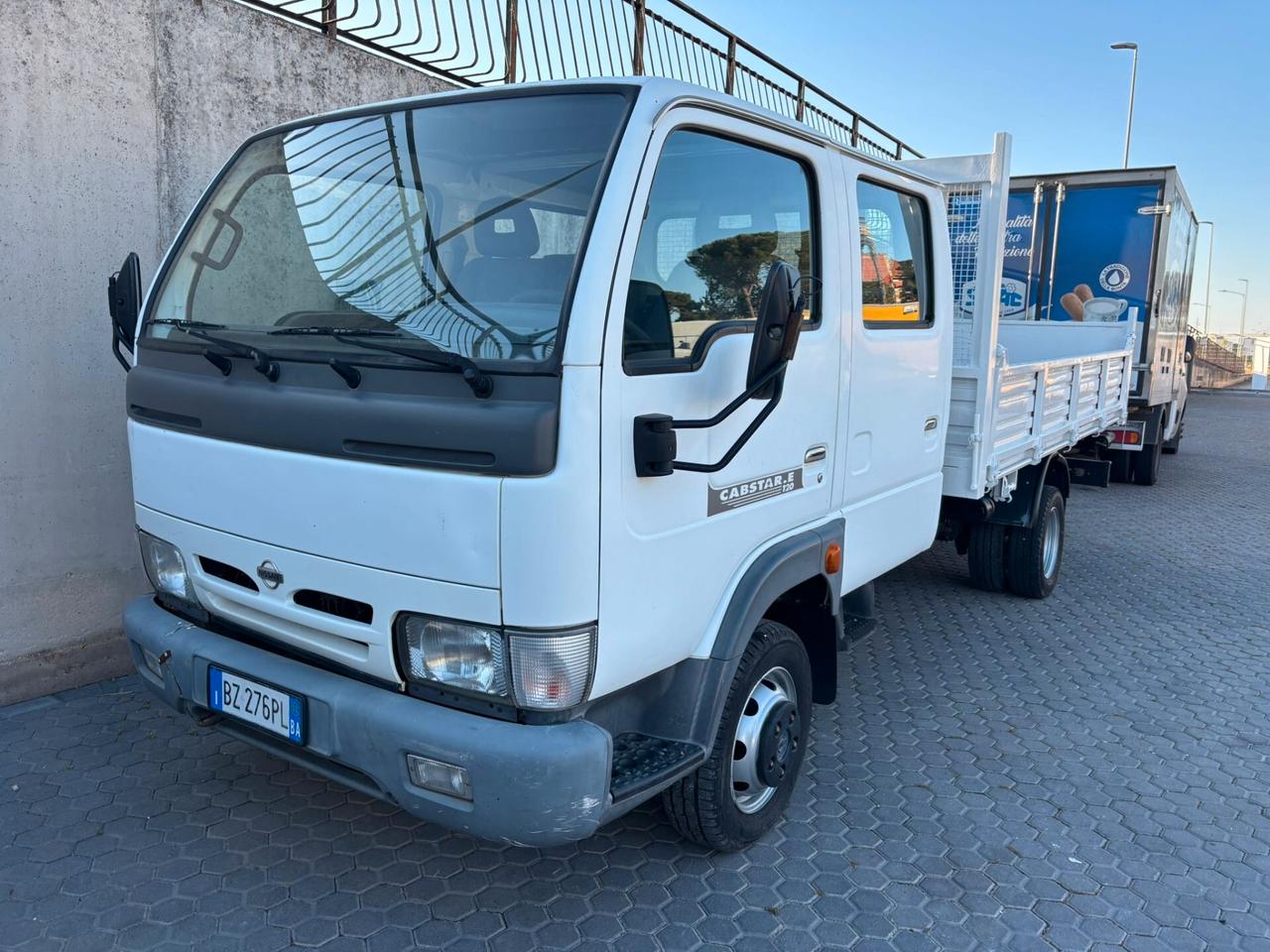 Nissan Cabstar 3.0 TD – Doppia Cabina – Ribaltabile Trilaterale – 138.000 km
