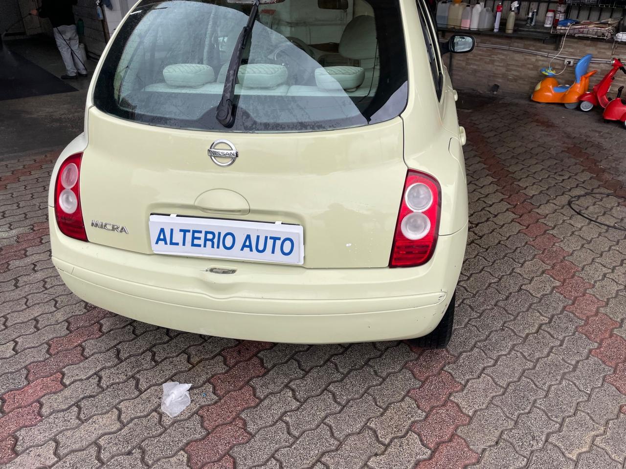 Nissan Micra 1.2 16V 65CV 5 porte Visia cambio automatico