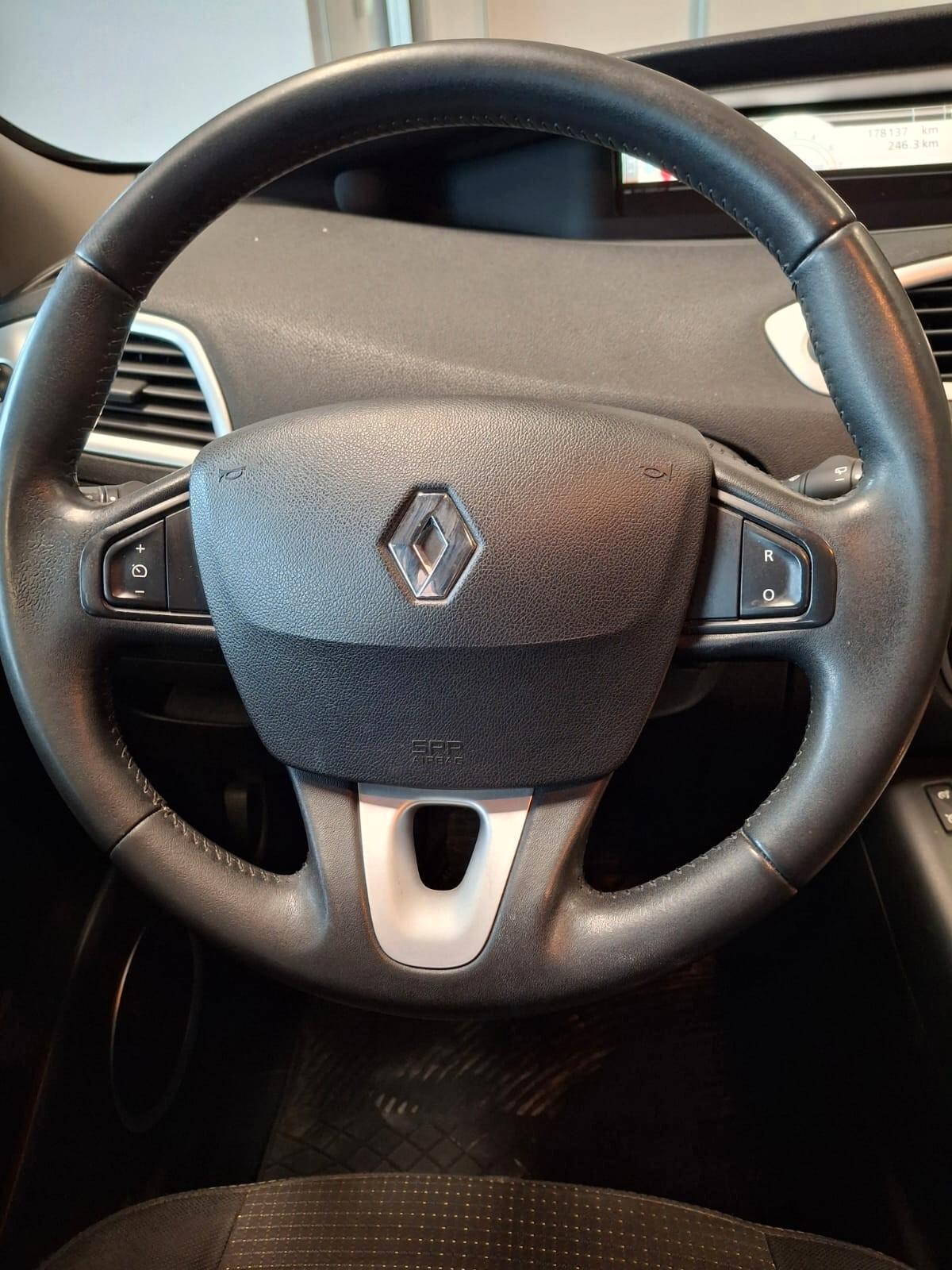 Renault Scenic X-Mod 1.5 dci Luxe 110cv