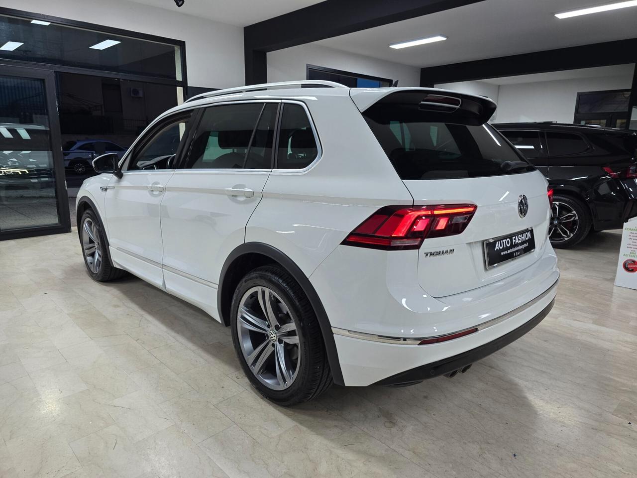 Volkswagen Tiguan 1.6 TDI SCR R line BlueMotion