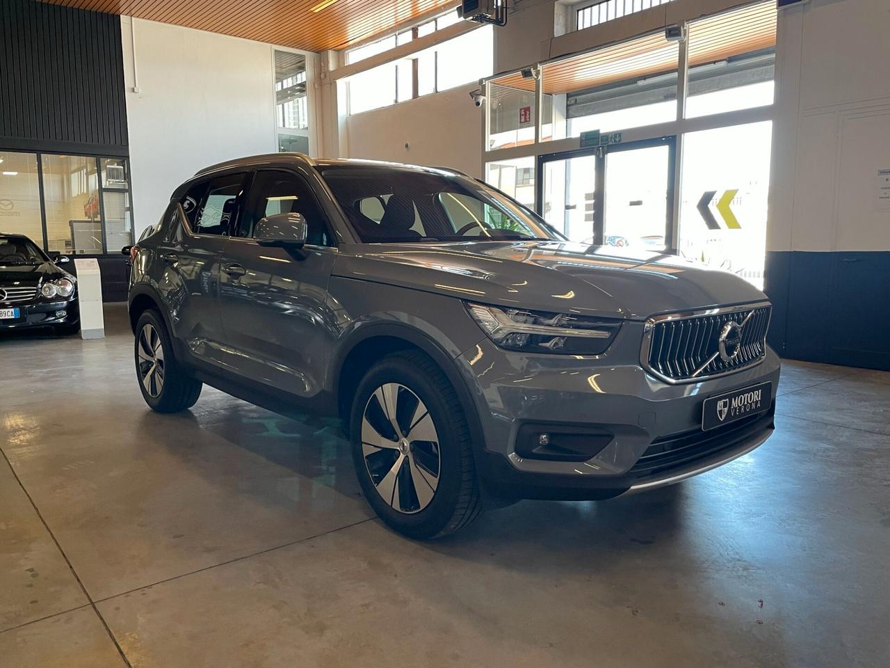 Volvo XC40 T5 Recharge Plug-in Hybrid momentum