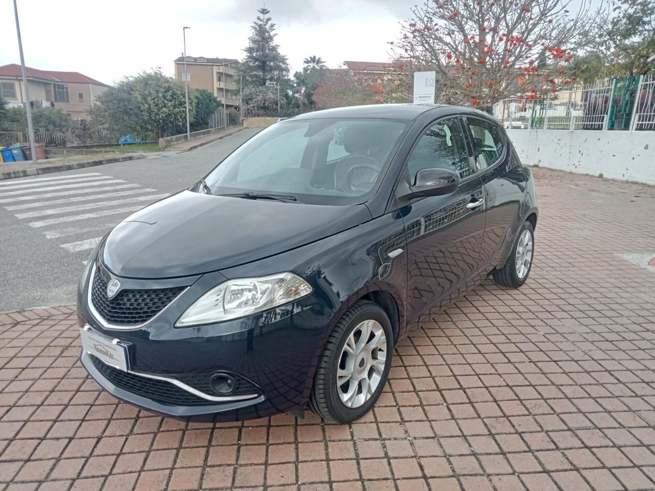Lancia Ypsilon 1.2 69 CV 5 porte GPL Ecochic Gold