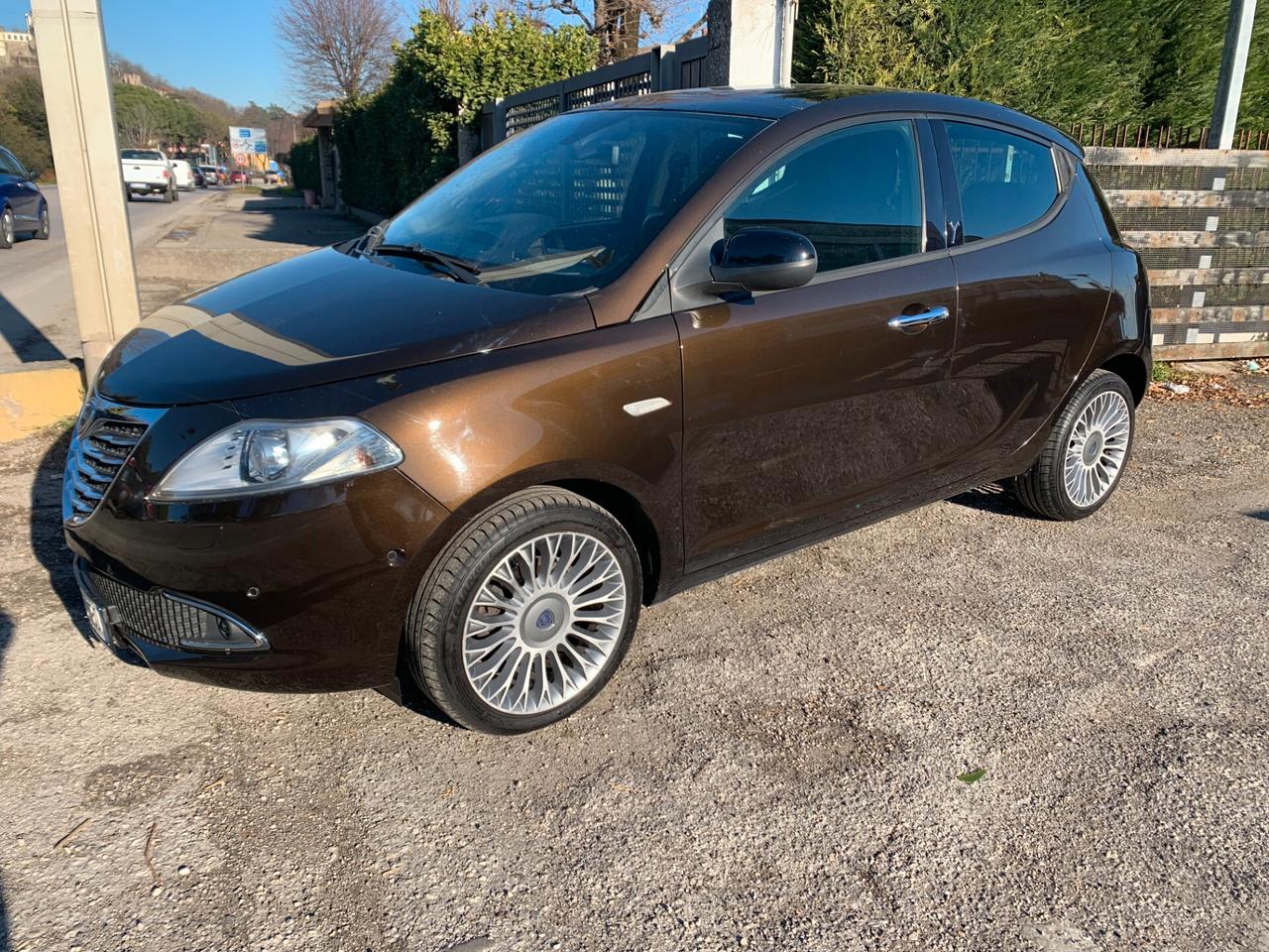 Lancia Ypsilon 0.9 AUTOMATICA FULL OPTIONAL