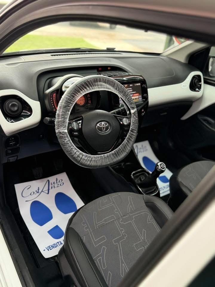 Toyota Aygo 1.0 Benzina CABRIO x-wave 2015