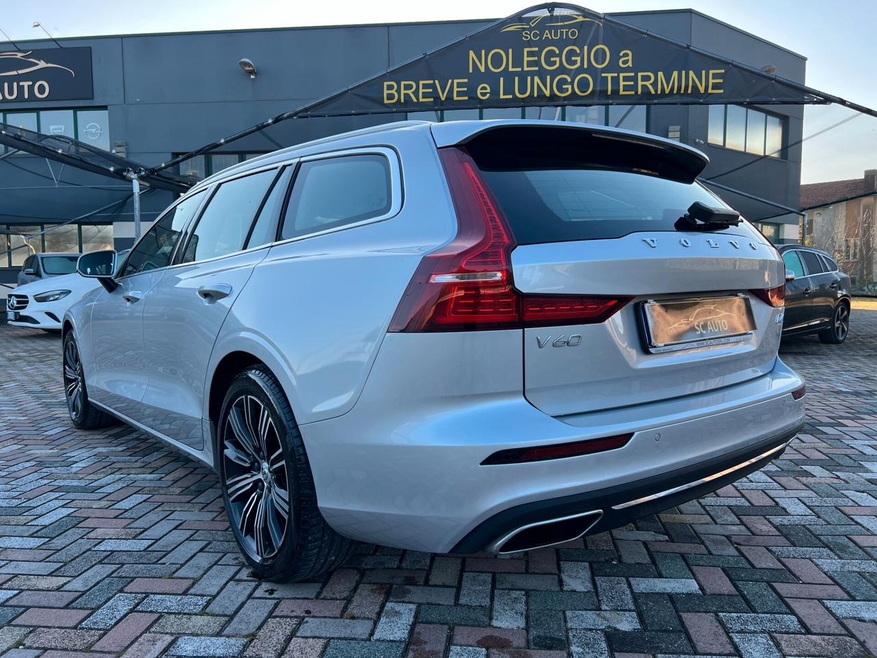 Volvo V60 D4 Geartronic Inscription Tua a Rate Con Zero Anticipo