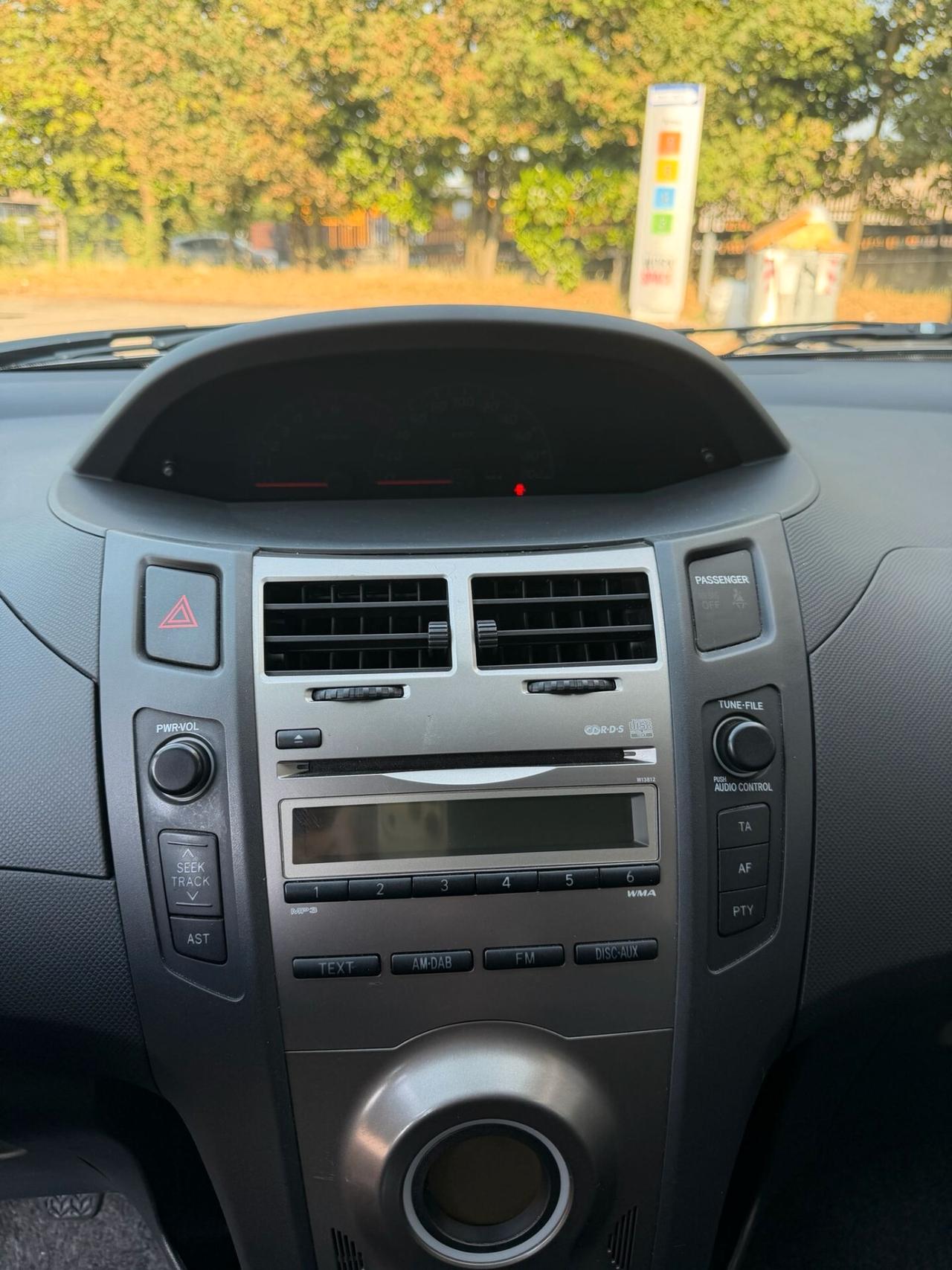 Toyota Yaris 1.3 5 porte Sol
