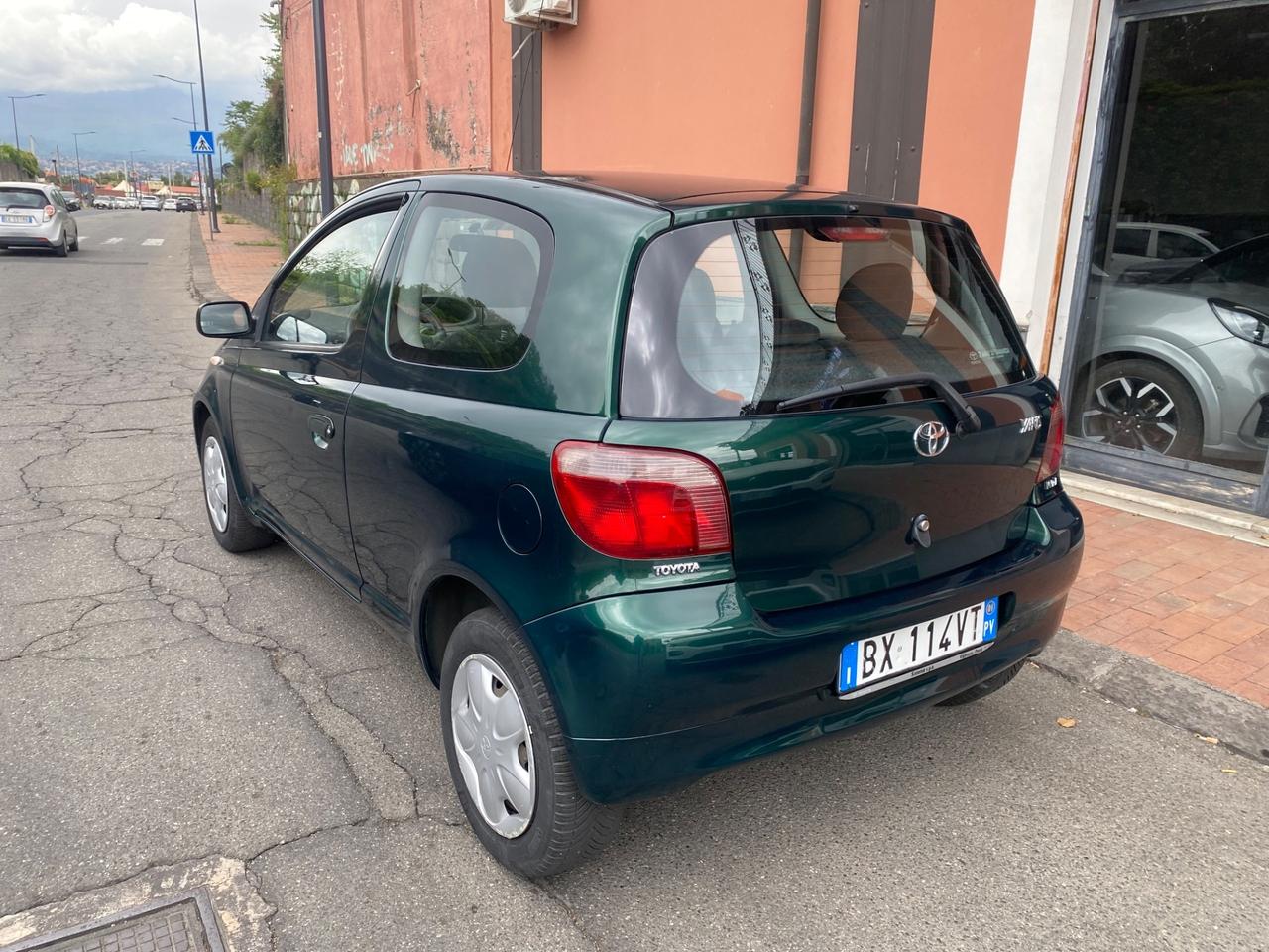 Toyota Yaris 1.0i 16V cat 3 porte Sol