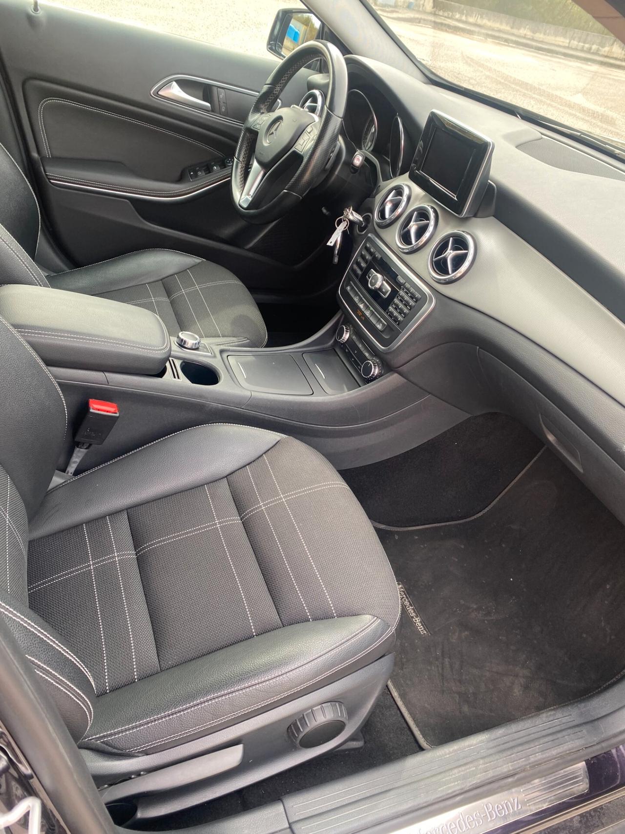 Mercedes-benz GLA 200 CDI Automatic 4Matic Sport