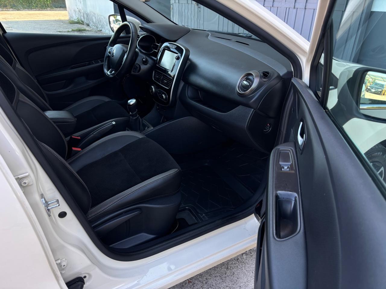 Renault Clio 1.2 benzina.Neopatentati.Garanzia 12mesi