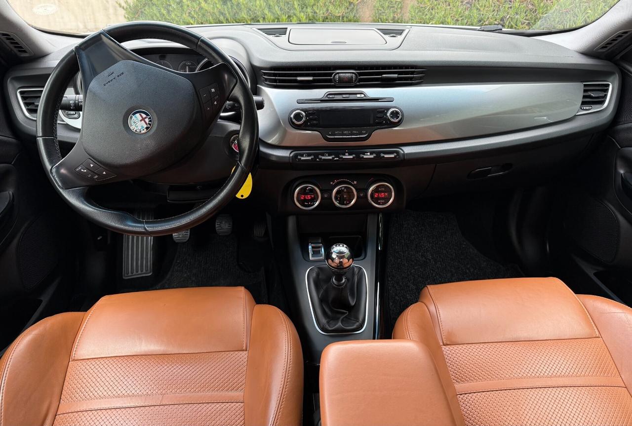 Alfa Giulietta 1.6 JTDm Exclusive 105 CV Si neopatentati