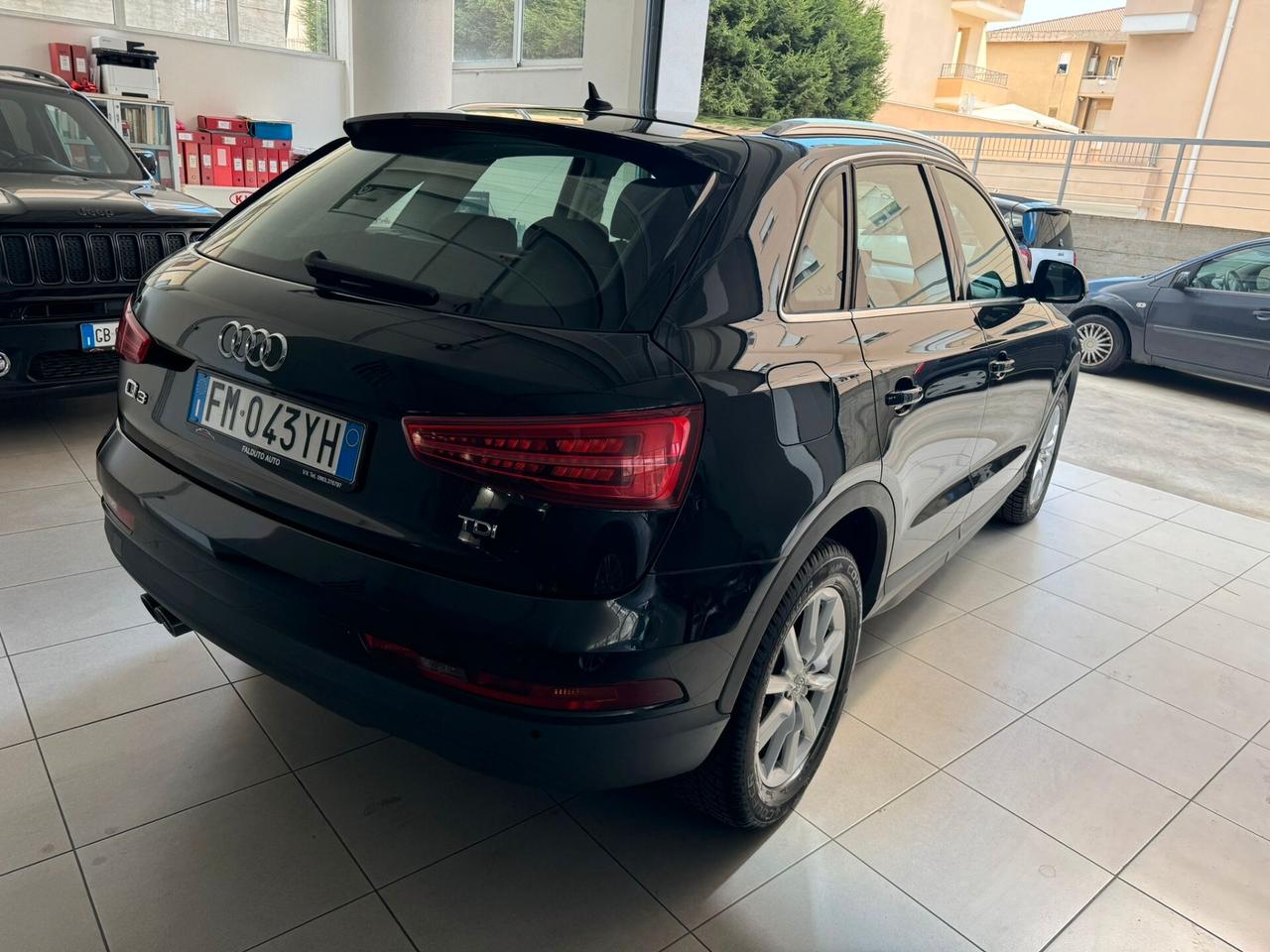 Audi Q3 2.0 TDI 120 CV S tronic Business