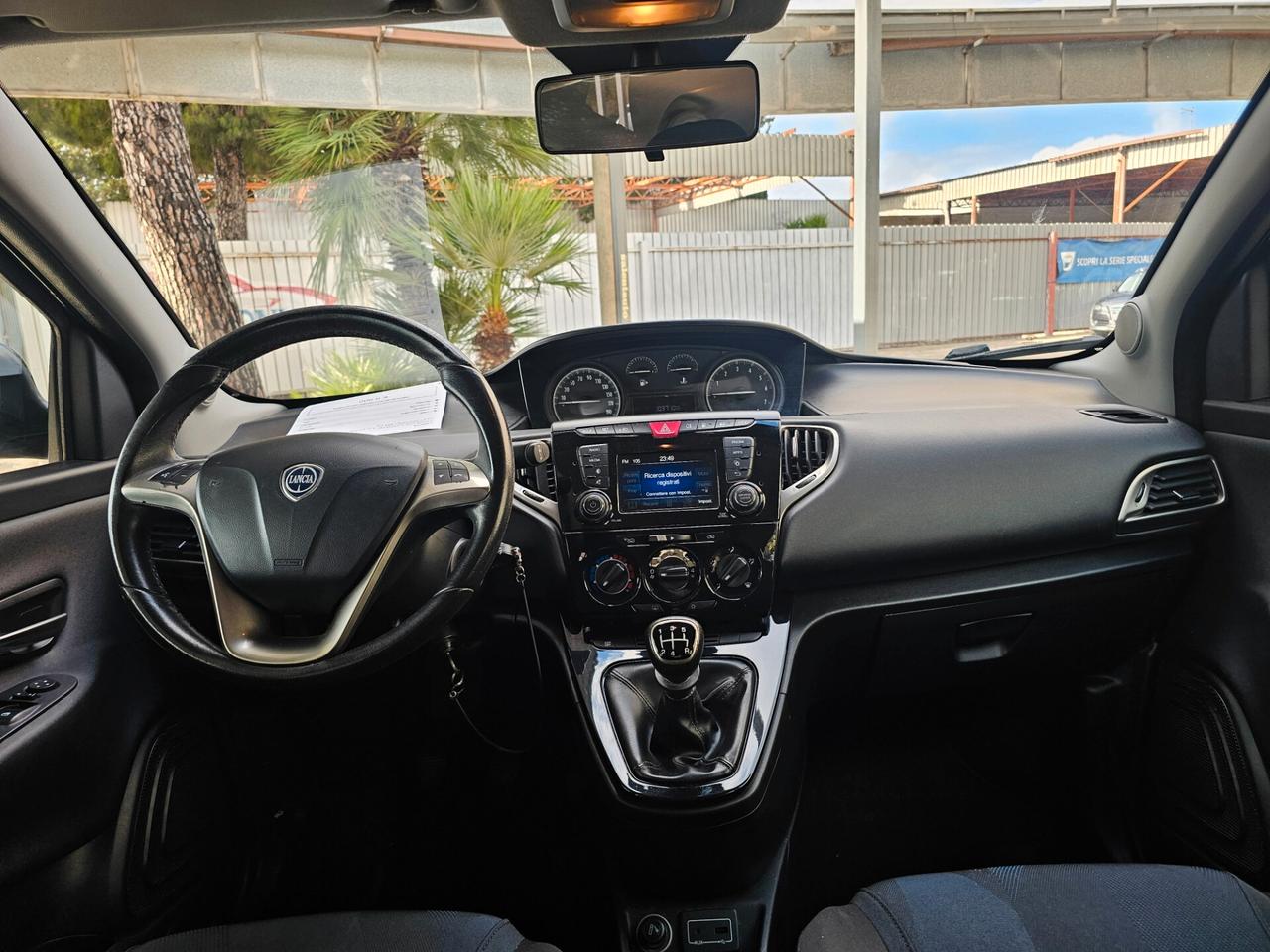 Lancia Ypsilon 1.2 69 CV 5 porte GPL Ecochic Elefantino Blu