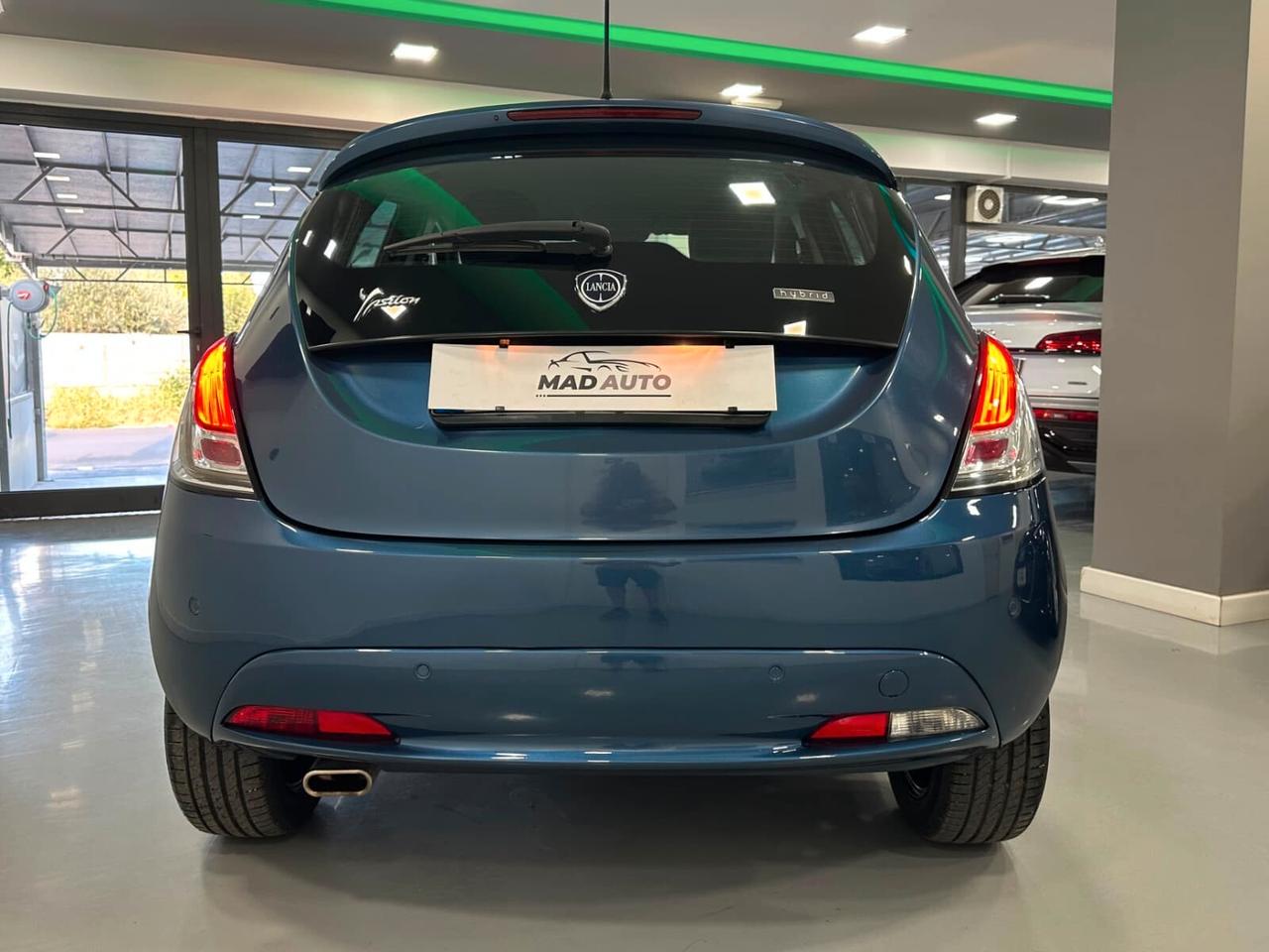 Lancia Ypsilon 1.0 FireFly 5 porte S&S Hybrid Gold Plus