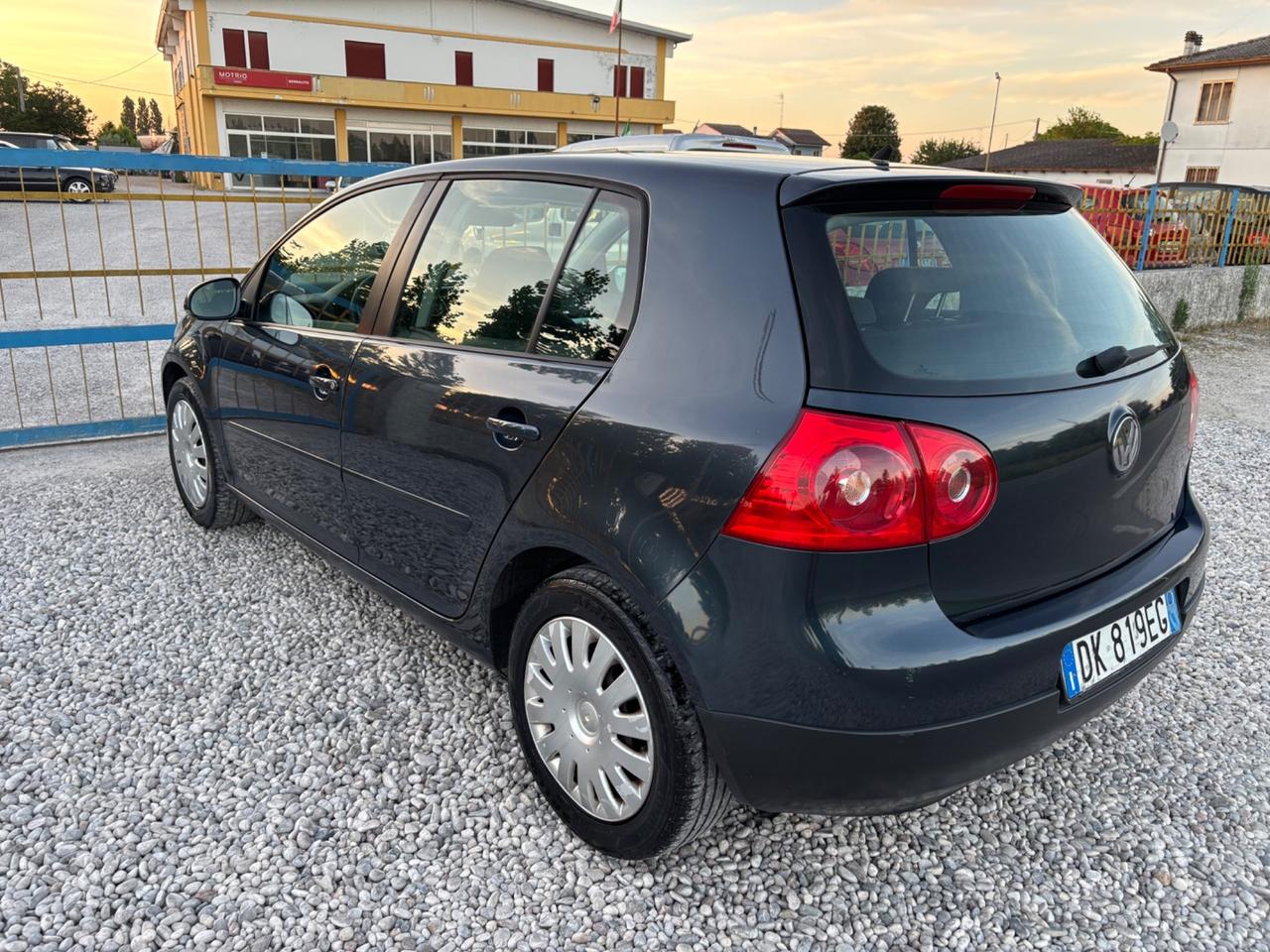 Volkswagen Golf 1.6 16V FSI 5p. Comfortline