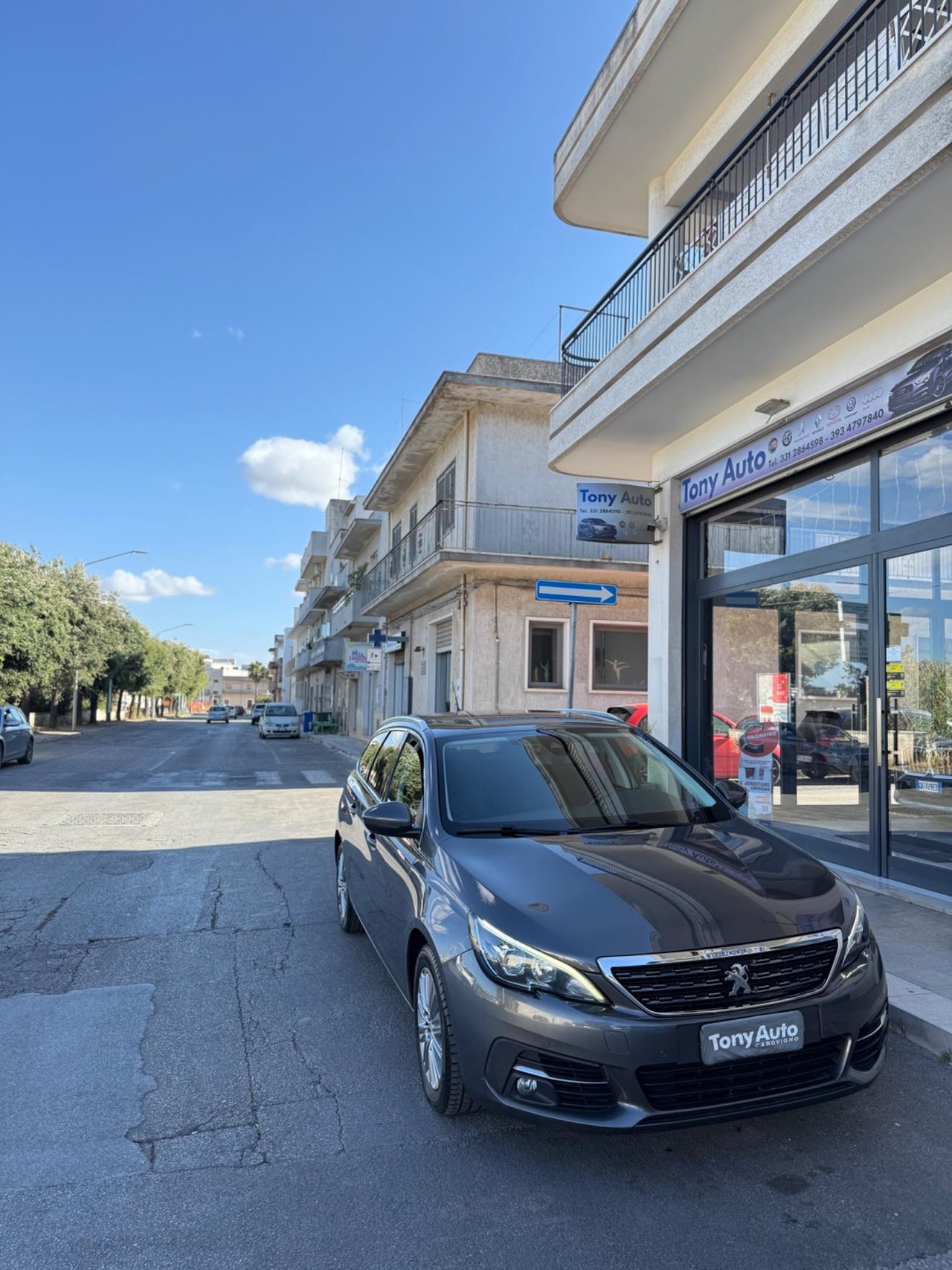 Peugeot 308 1.5 bluehdi Allure Pack CAMBIO AUTOMATICO,NAVI,TELECAMERA,FARI LED,VIRTUAL COCKPIT