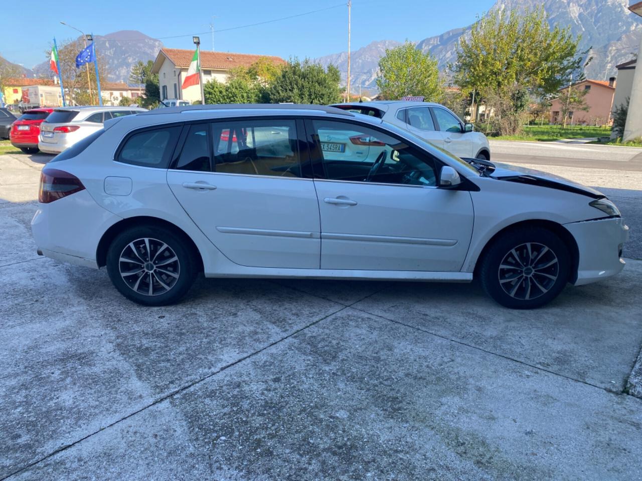 Renault Laguna 2.0 dCi 150CV SporTour Nav