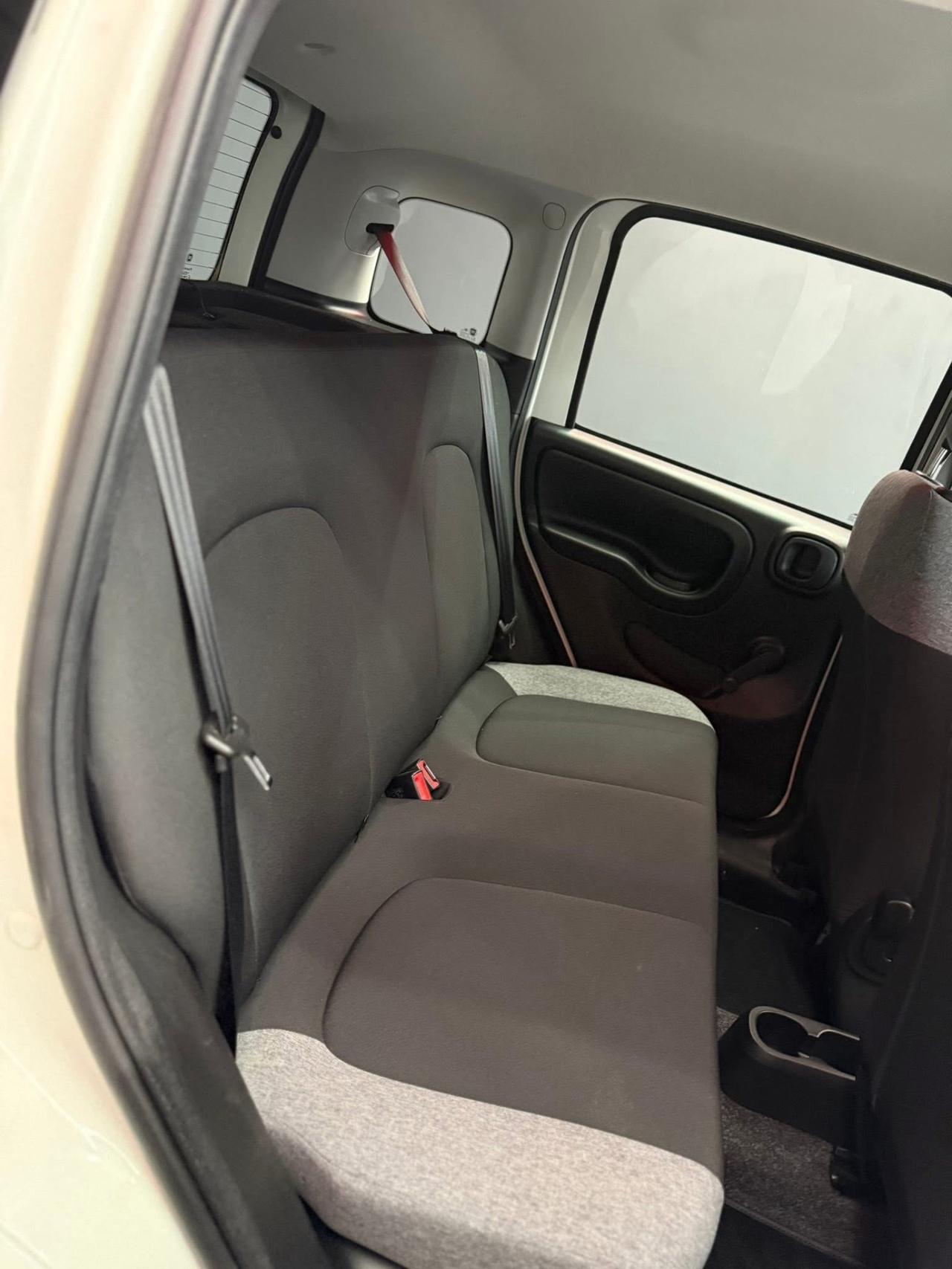 Fiat Panda 1.0 Hybrid City Cross 29000 KM