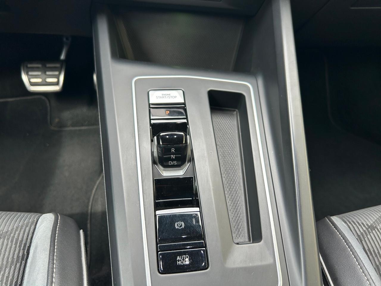 Volkswagen Golf 2.0 TDI 150 CV DSG SCR R-Line