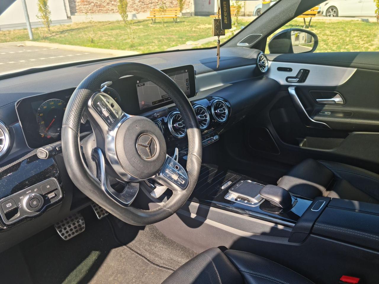 Mercedes-Benz A 180 AMG Line Premium #6483