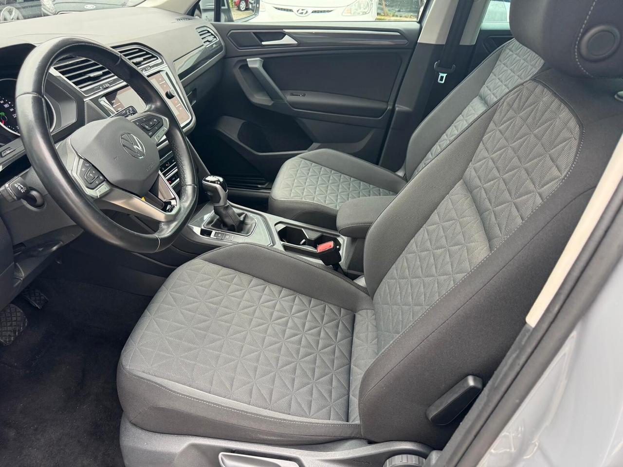 Volkswagen Tiguan 2.0 TDI 150 CV SCR DSG Elegance*EURO6*NAVI*CERCHI