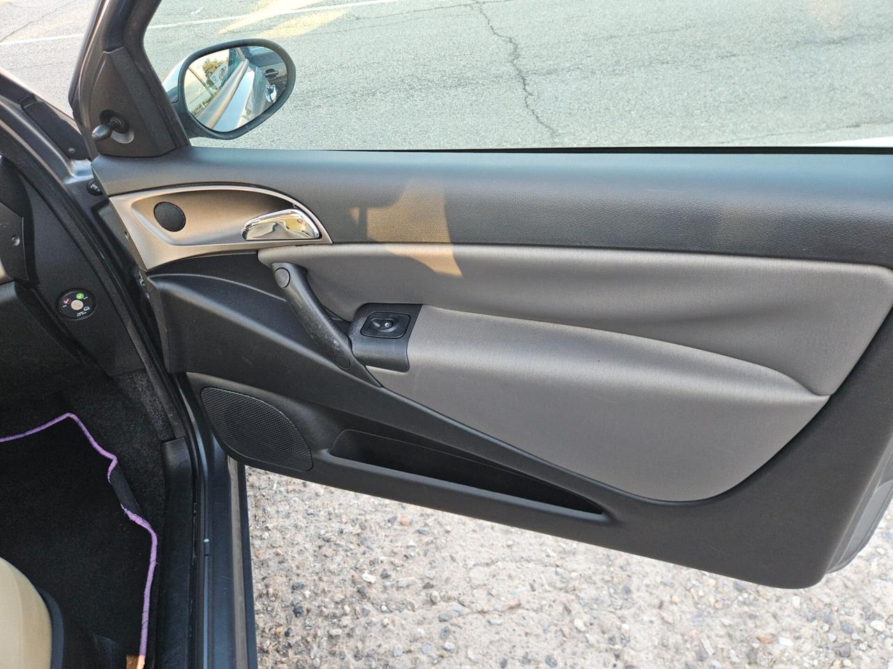 Lancia Ypsilon 1.2 16V Platino