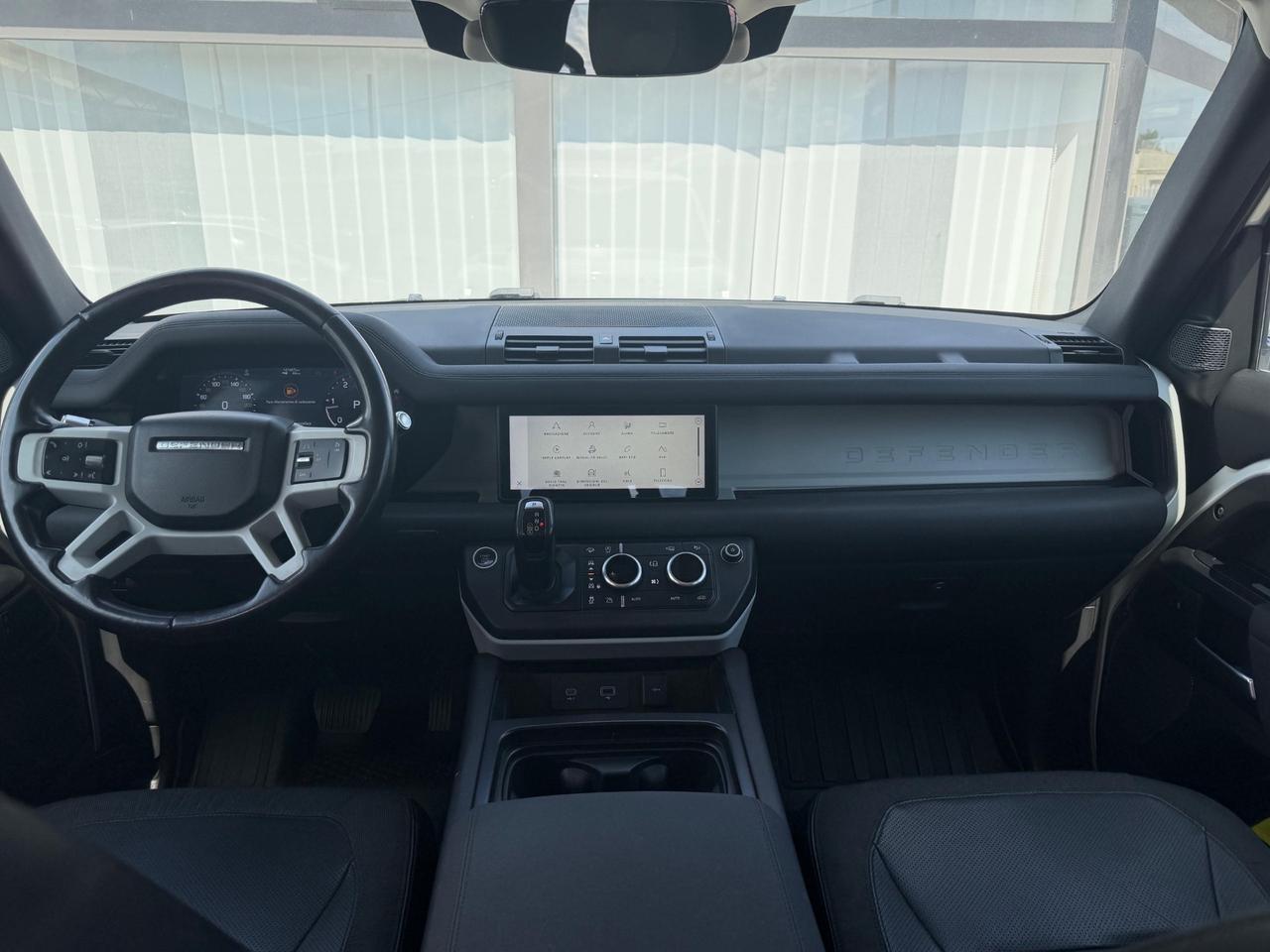 Land Rover Defender 110 2.0 SD4 240 CV AWD SE - Allestimento Full Explorer Pack