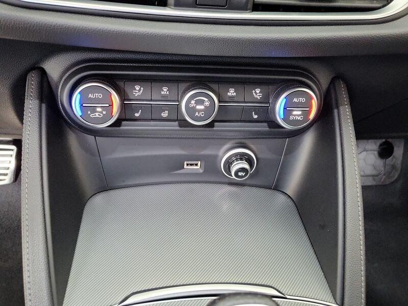 Alfa Romeo Stelvio 2.2 TD 210 CV AT8 Q4 Veloce DISPONIBILI ALTRI COLORI E ALLESTIMENTI