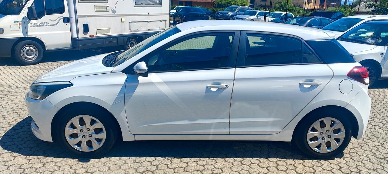 Hyundai i20 1.2 5 porte Go