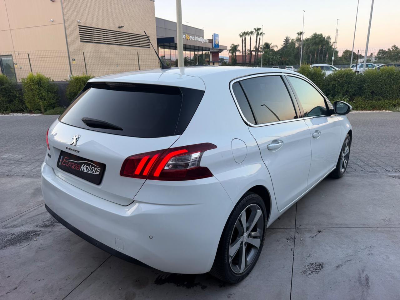Peugeot 308 BlueHDi 120 S&S Allure