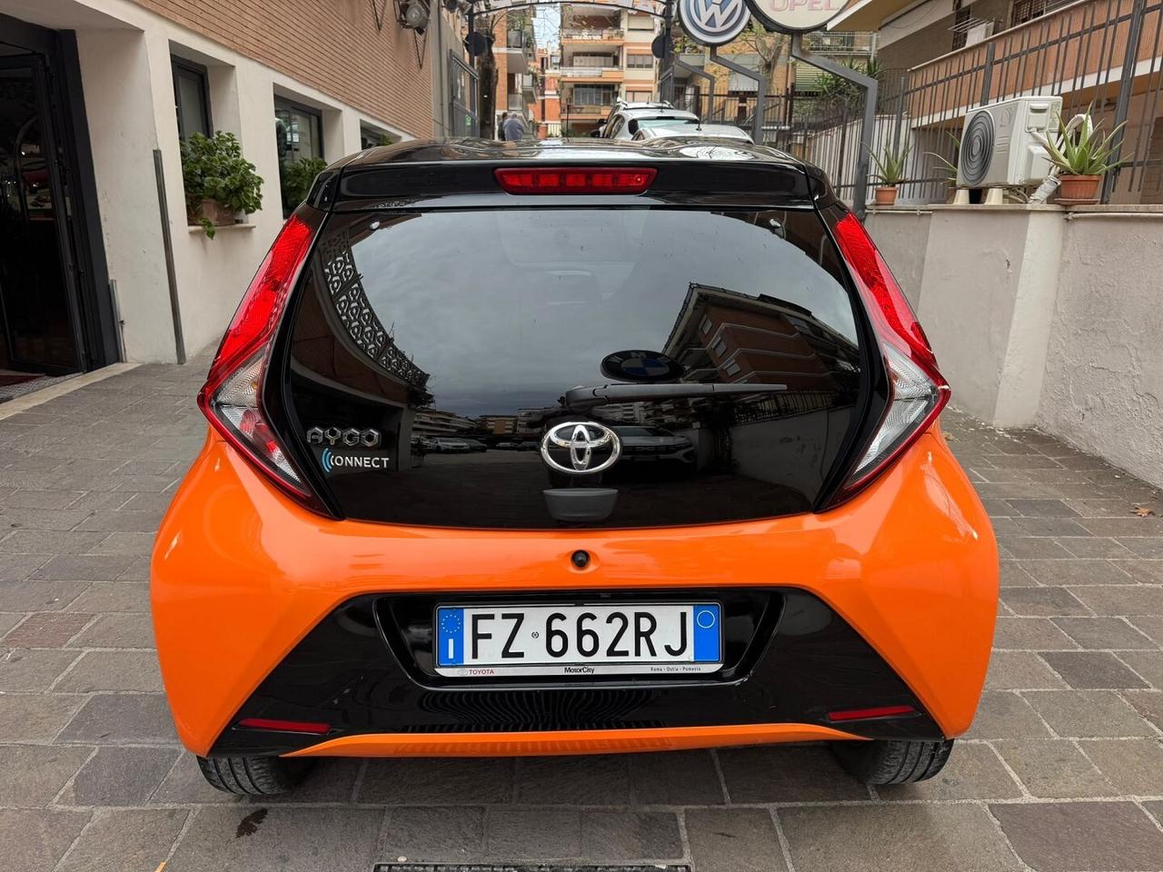 TOYOTA Aygo Connect 1.0 VVT-i 72CV 5P x-clusiv GPL