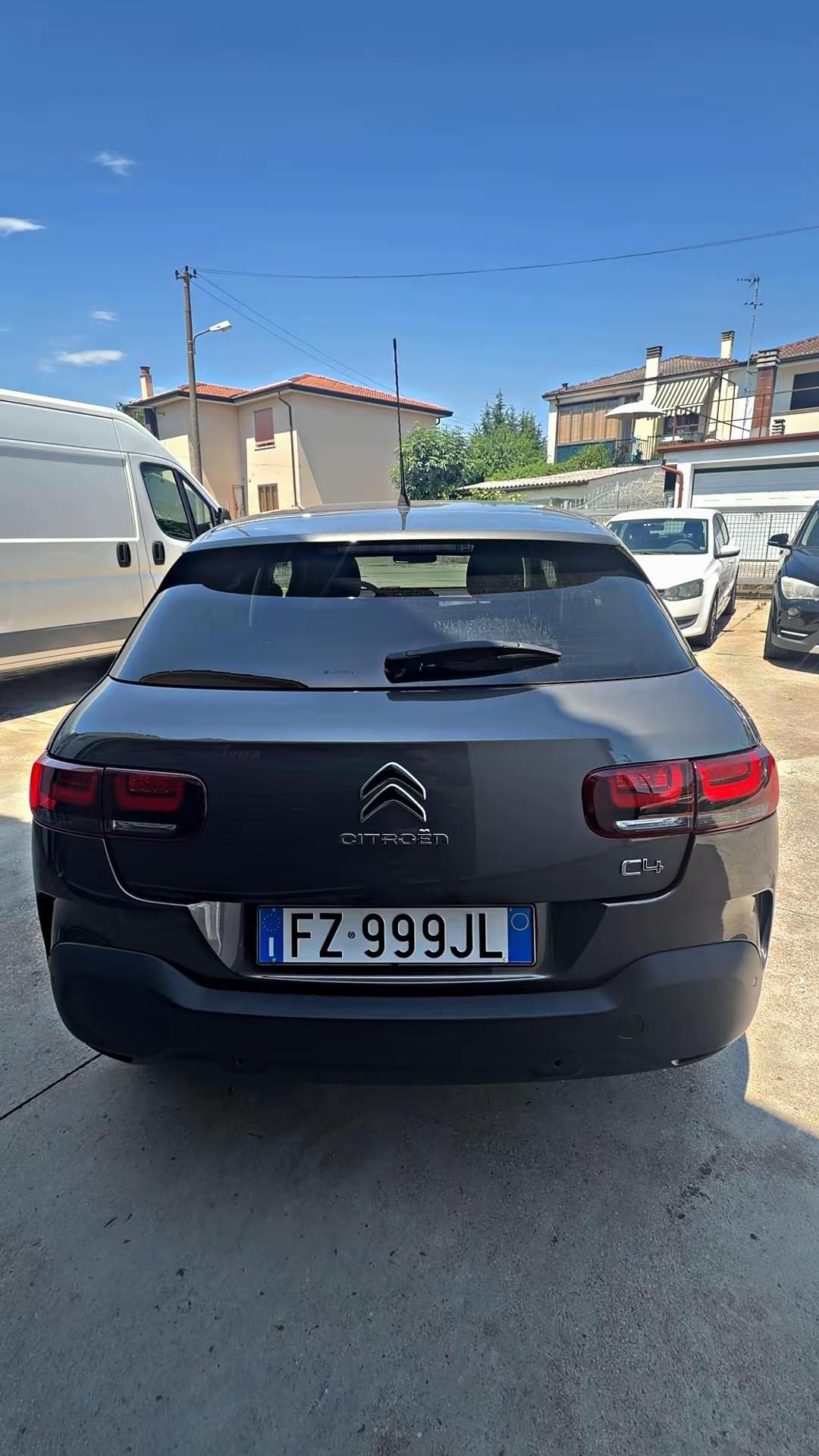 Citroen C4 Cactus BlueHDi 100 S&S Shine